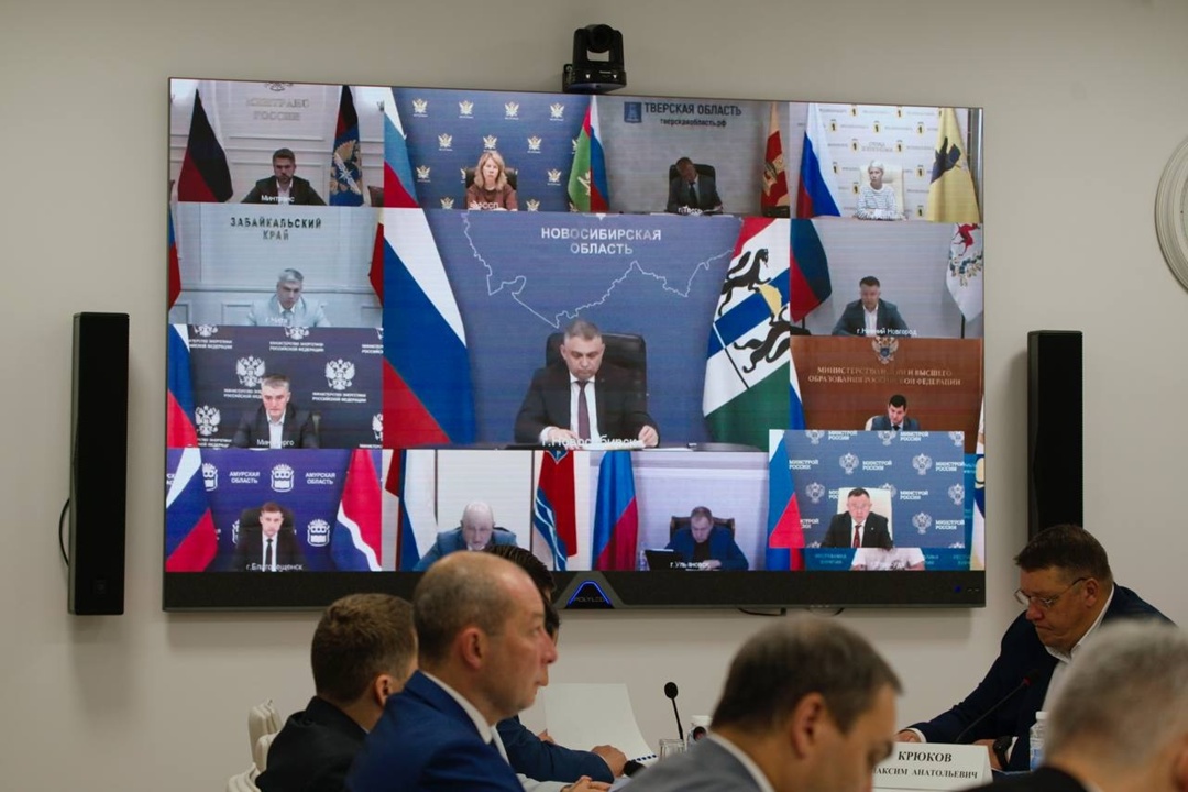 В Минстрое России под председательством Министра строительства и ЖКХ РФ Ирека Файзуллина прошло еженедельное совместное совещание с регионами и главными…