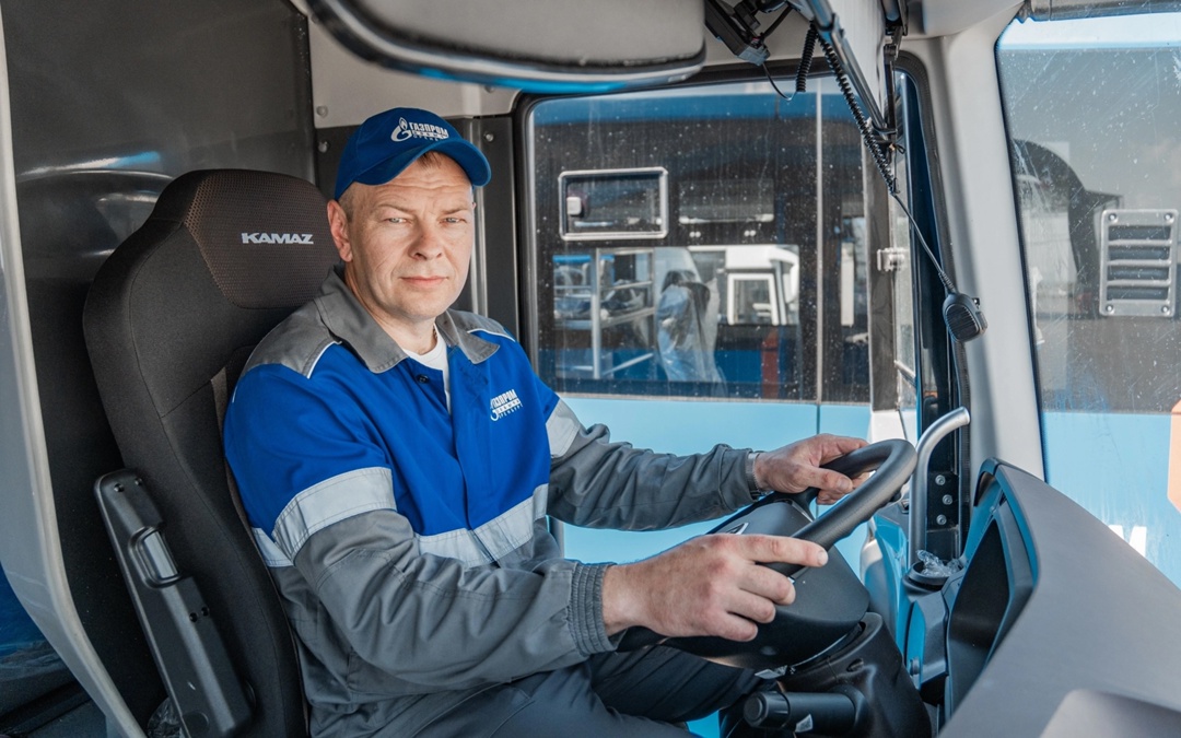 В Оренбуржье прибавление! Автопарк местной компании «Газпром добыча Оренбург» пополнился шестью новыми вахтовыми автобусами КАМАЗ-6250.