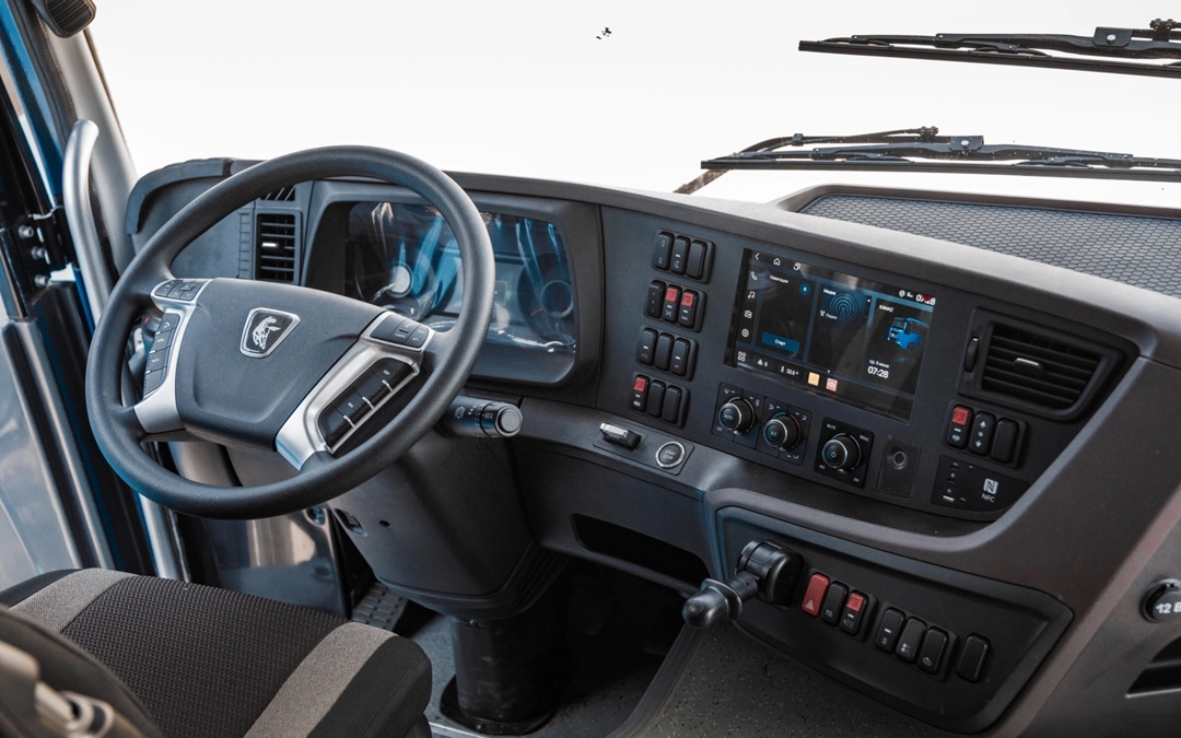 В Оренбуржье прибавление! Автопарк местной компании «Газпром добыча Оренбург» пополнился шестью новыми вахтовыми автобусами КАМАЗ-6250.