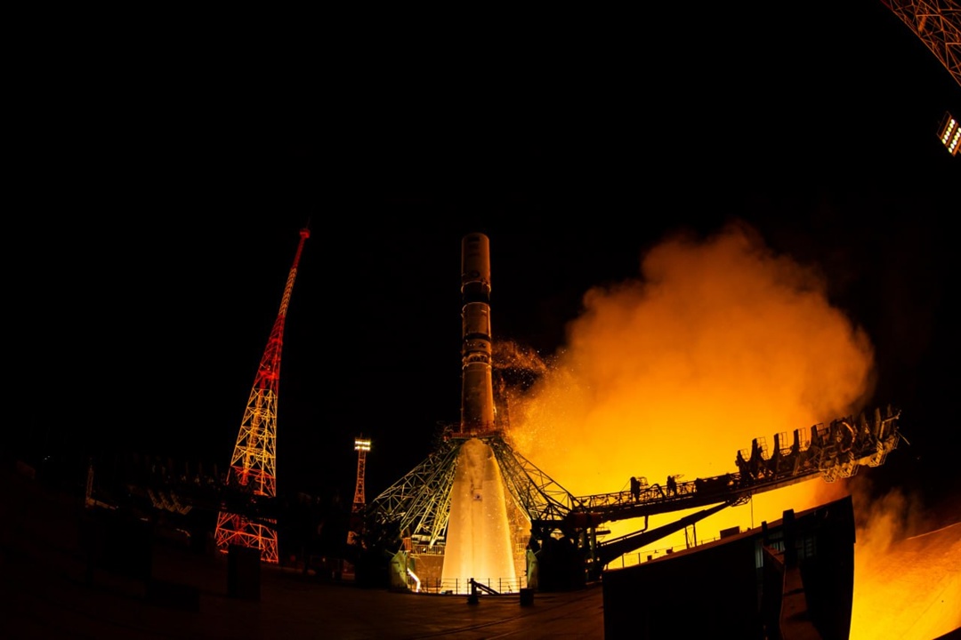 Ночная фотоохота на ракету Сегодня наслаждаемся впечатляющими кадрами запуска грузового корабля «Прогресс МС-31», снятыми на технику Ростеха.