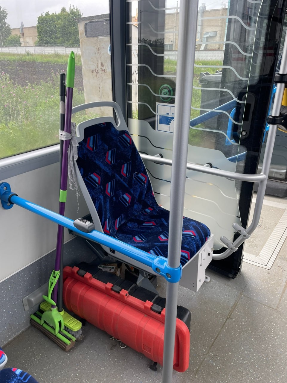 Не электробусом единым Российский автогигант выпускает и отличные троллейбусы. Кстати, сейчас новую низкопольную модель КАМАЗ-62825 тестируют в регионах.