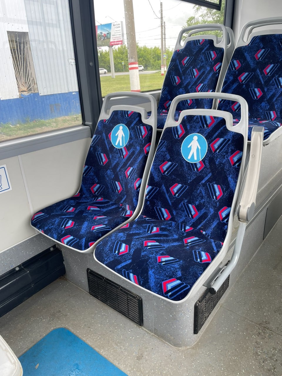 Не электробусом единым Российский автогигант выпускает и отличные троллейбусы. Кстати, сейчас новую низкопольную модель КАМАЗ-62825 тестируют в регионах.