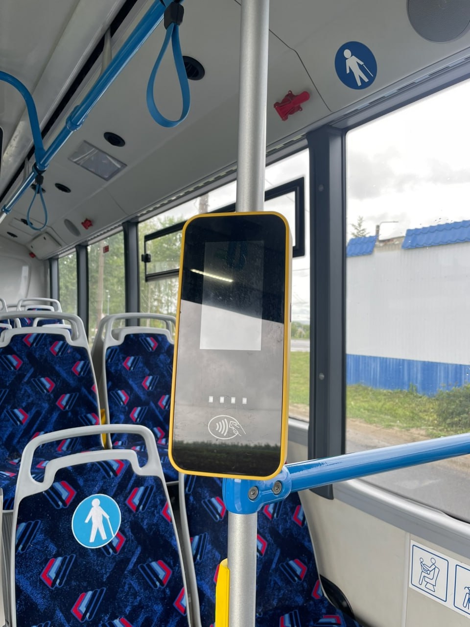 Не электробусом единым Российский автогигант выпускает и отличные троллейбусы. Кстати, сейчас новую низкопольную модель КАМАЗ-62825 тестируют в регионах.