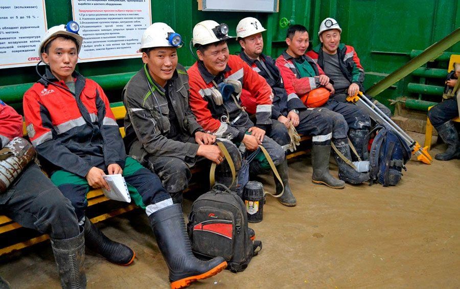 Сегодня АЛРОСА - крупнейший работодатель в Якутии и один из лидеров по трудоустройству в российской горнодобывающей промышленности