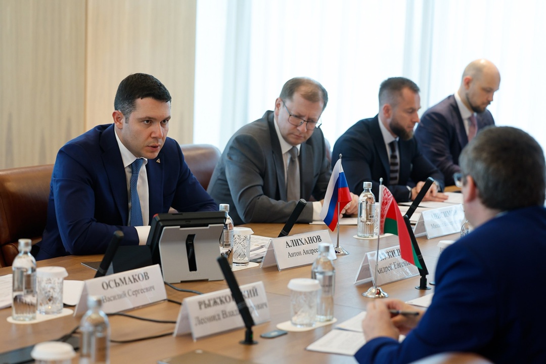 Антон Алиханов встретился с министром промышленности Республики Беларусь Андреем Кузнецовым