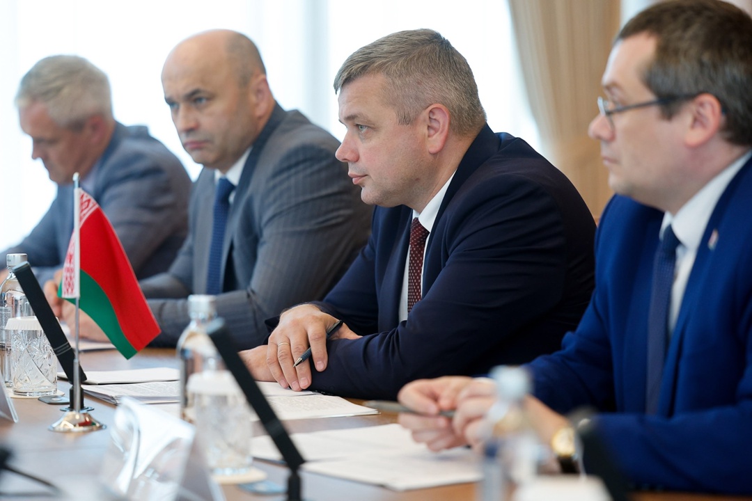 Антон Алиханов встретился с министром промышленности Республики Беларусь Андреем Кузнецовым