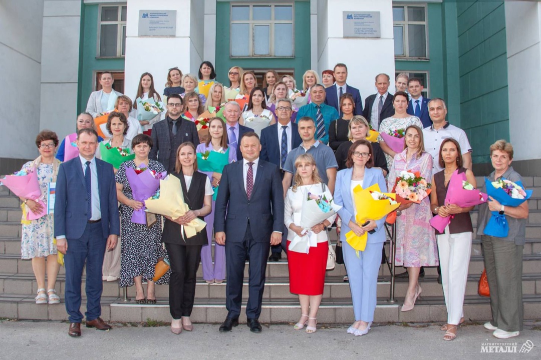 За профессионализм и верность делу