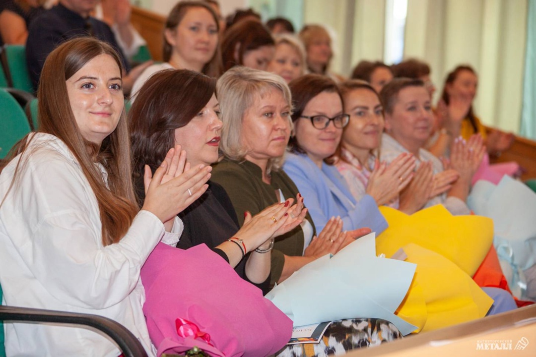 За профессионализм и верность делу