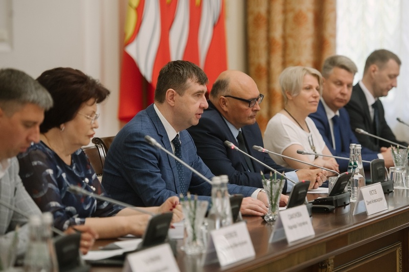 Представители Минфина России и НАПФ рассказали о Программе долгосрочных сбережений жителям Липецка и Воронежа