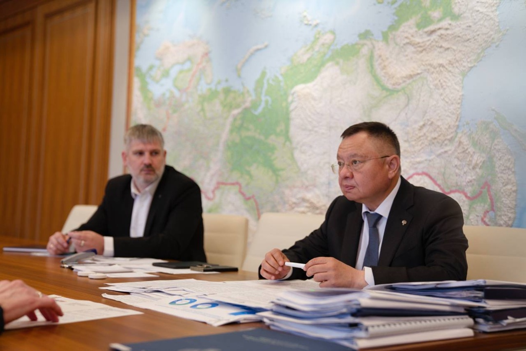 В Минстрое обсудили развитие высокоскоростной магистрали между Москвой и Санкт-Петербургом