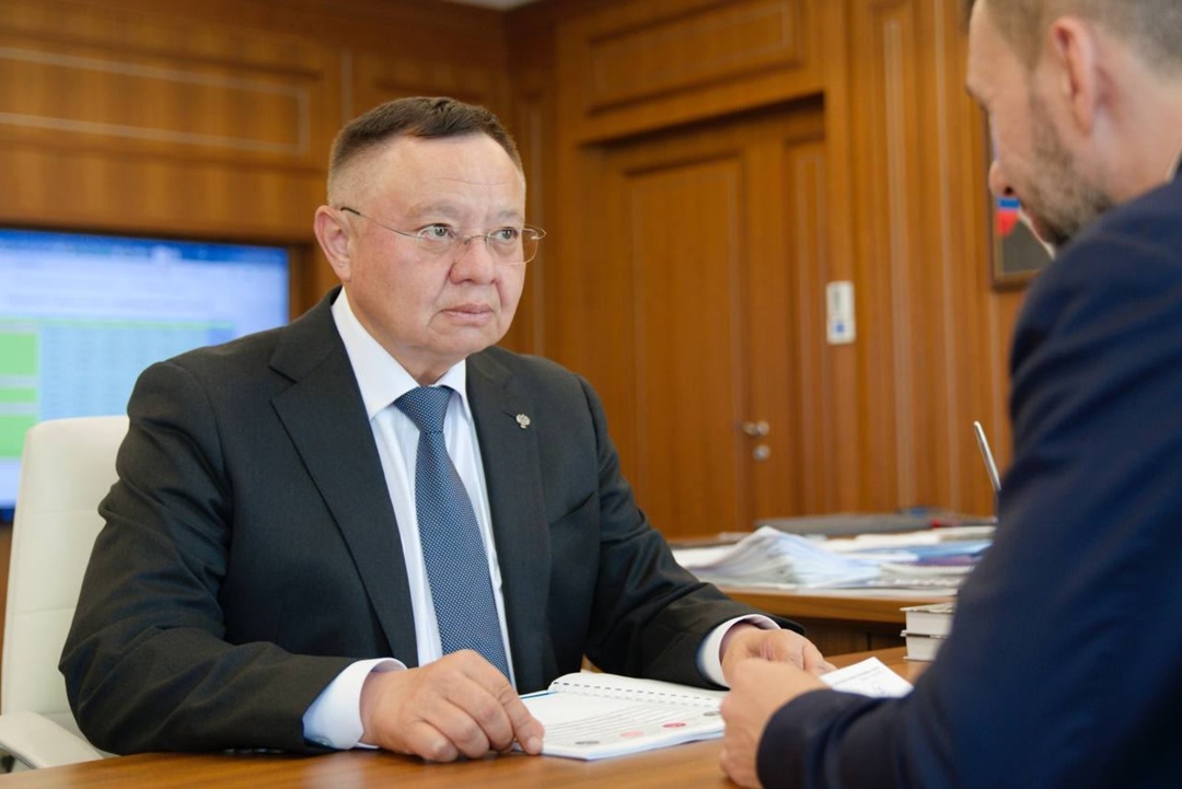 Глава Минстроя России Ирек Файзуллин c Главой Донецкой Народной Республики Денисом Пушилиным обсудил актуальные вопросы и ключевые проекты, в том числе…
