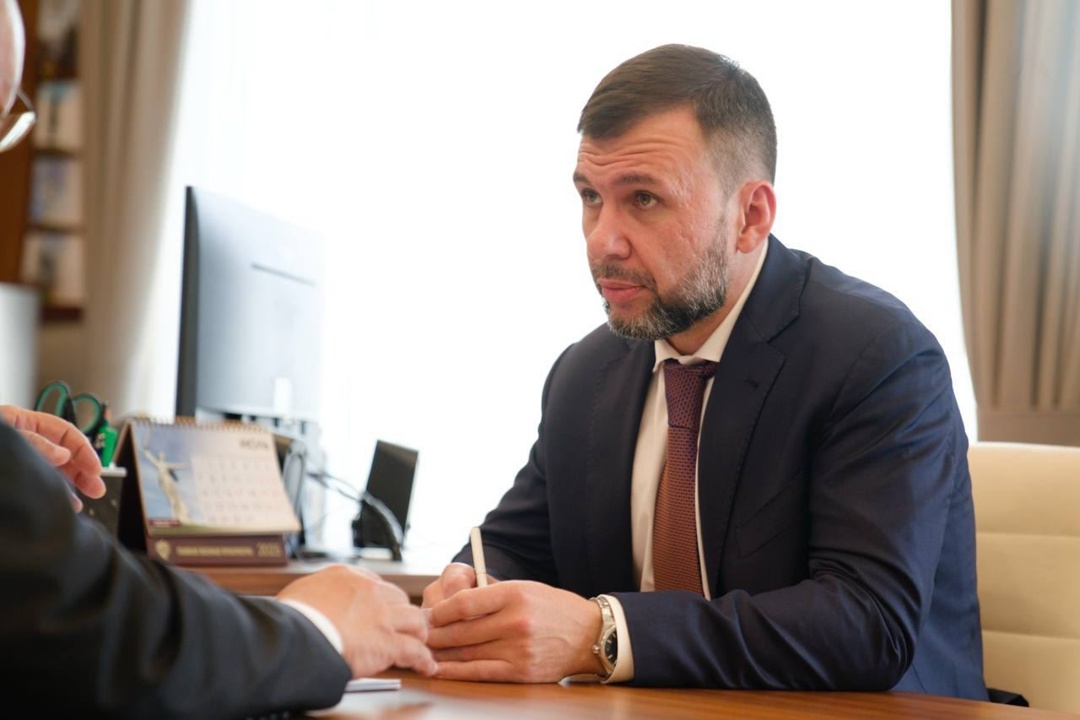 Глава Минстроя России Ирек Файзуллин c Главой Донецкой Народной Республики Денисом Пушилиным обсудил актуальные вопросы и ключевые проекты, в том числе…