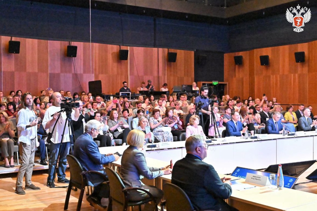 Татьяна Семенова: Минздрав России совместно с регионами постоянно отслеживает потребность в медицинских работниках для выполнения программы госгарантий