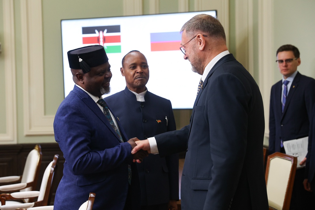 Заместитель Председателя Совета Федерации Константин Косачев встретился с заместителем Председателя Сената Республики Кения Катури Мурунги