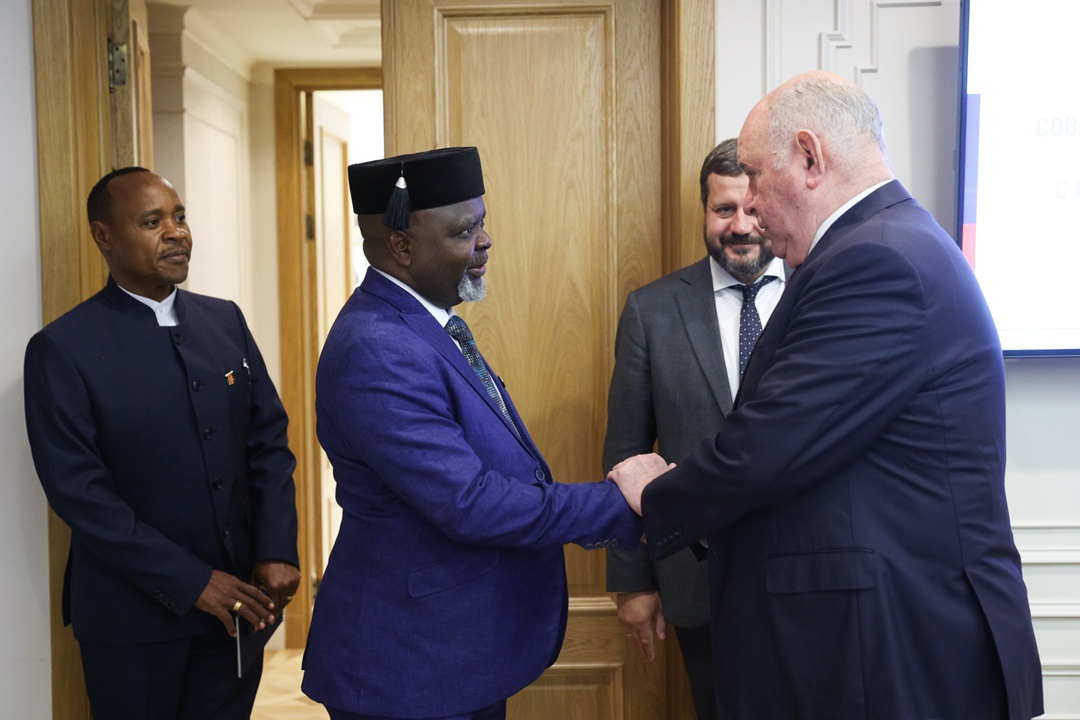 Заместитель Председателя Совета Федерации Константин Косачев встретился с заместителем Председателя Сената Республики Кения Катури Мурунги