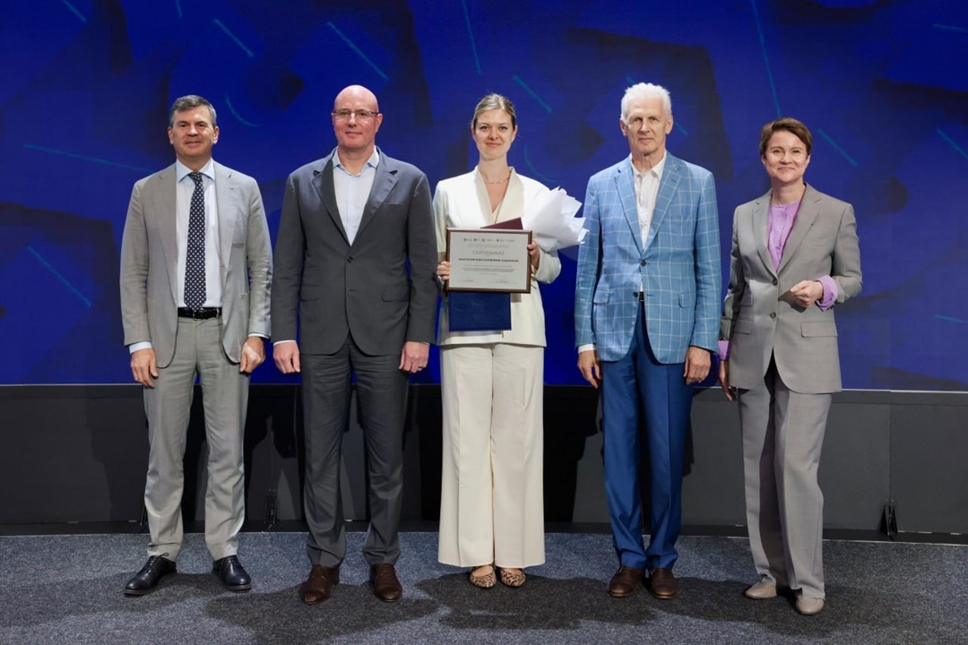 Дмитрий Чернышенко и Андрей Фурсенко вручили дипломы выпускникам программы развития кадрового резерва в науке.