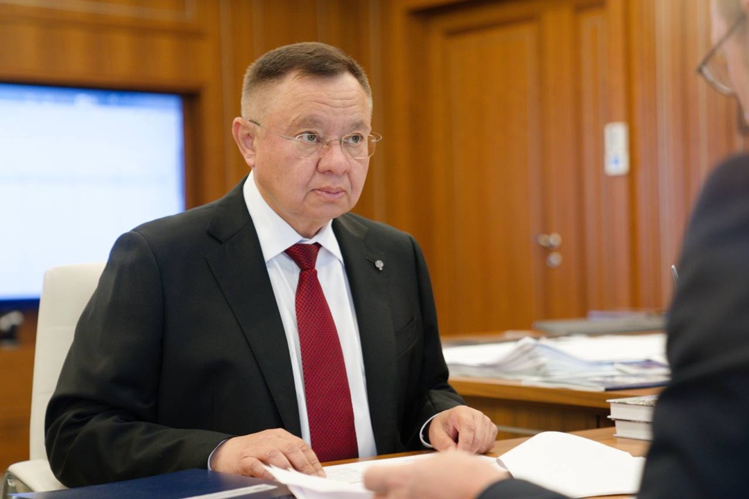 Глава Минстроя России Ирек Файзуллин провел рабочую встречу с начальником Главгосэкспертизы России Игорем Маныловым