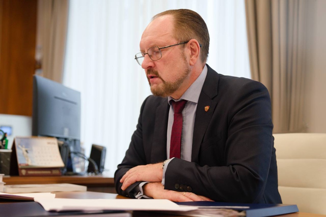 Глава Минстроя России Ирек Файзуллин провел рабочую встречу с начальником Главгосэкспертизы России Игорем Маныловым