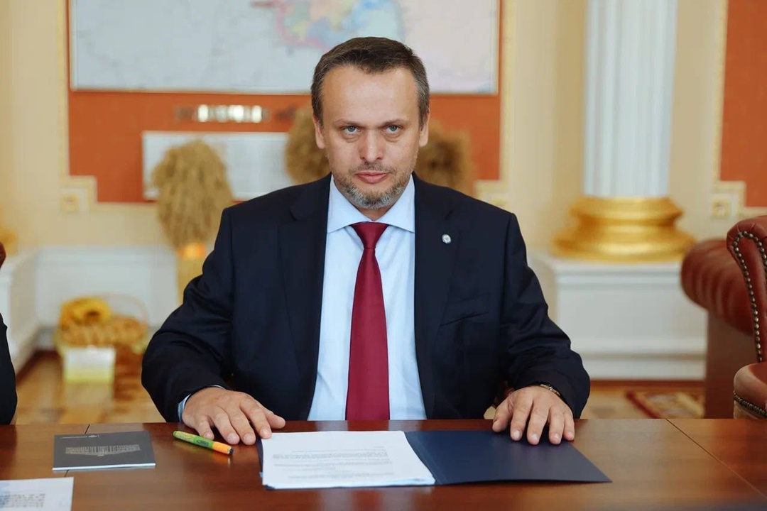 В рамках визита в Амурскую область состоялась рабочая встреча министра транспорта Андрея Никитина с губернатором региона Василием Орловым