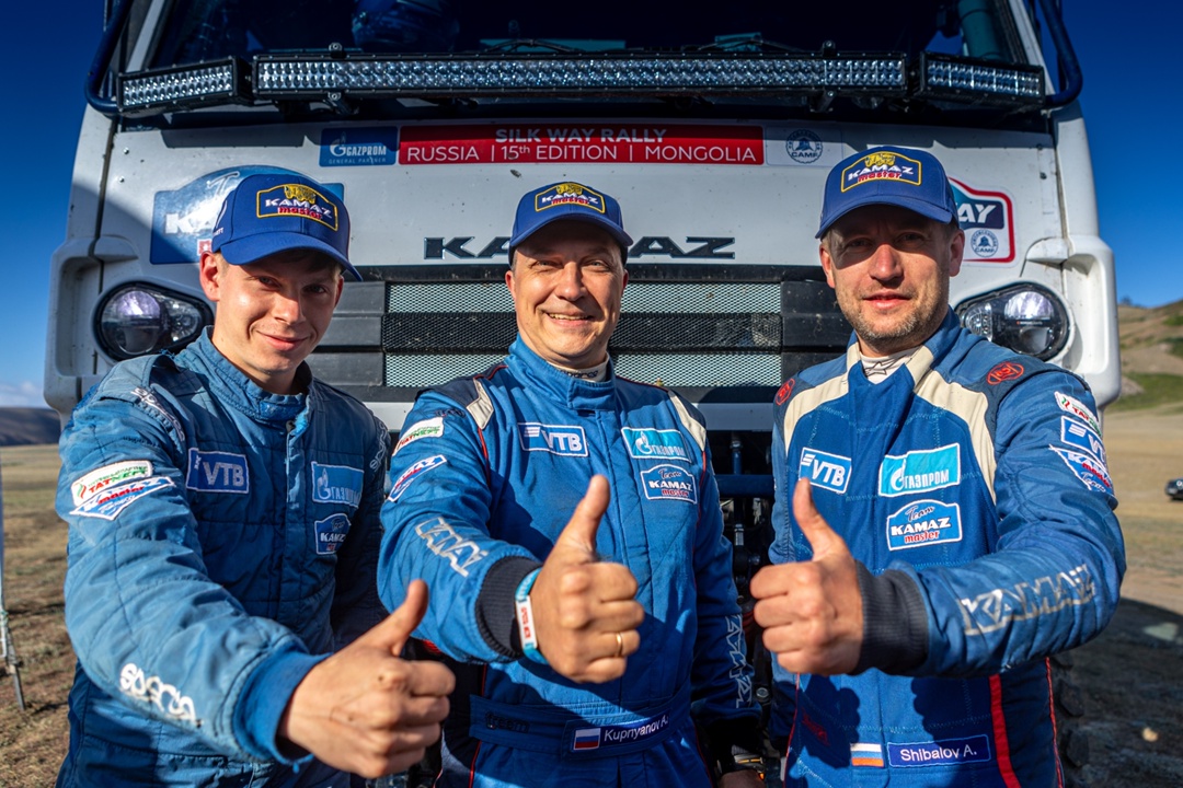 Уникальный газовый гоночный КАМАЗ – победитель ралли «Шелковый путь» среди грузовиков!