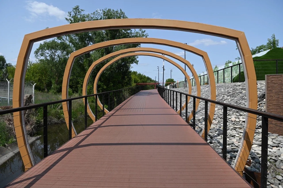 Правительство РФ продолжает системную работу по реализации федерального проекта «Формирование комфортной городской среды», направленного на преобразование…