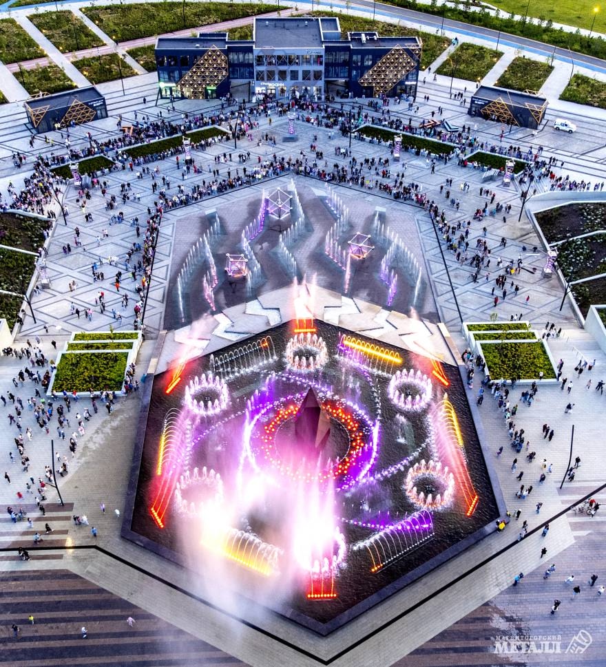 Нашли себя на фотографии? День металлурга в этом году собрал рекордные толпы в «Притяжении» – только за три дня здесь побывали более 172 500 человек!