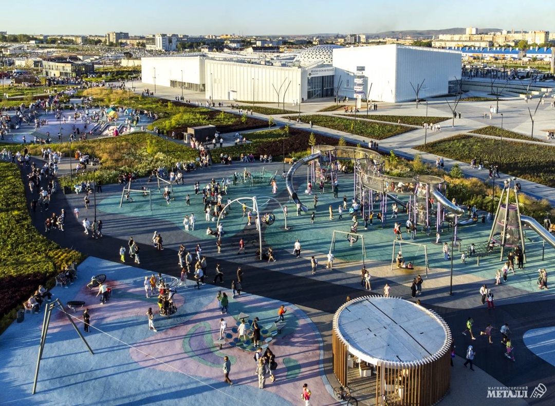 Нашли себя на фотографии? День металлурга в этом году собрал рекордные толпы в «Притяжении» – только за три дня здесь побывали более 172 500 человек!