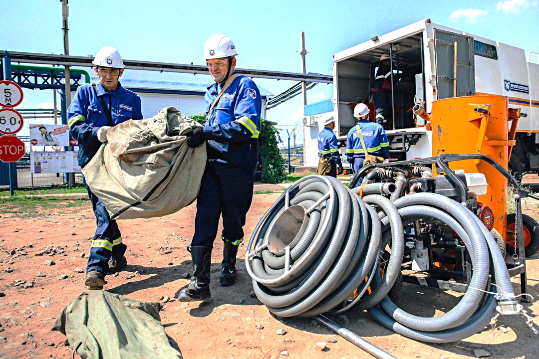 #Учения Западно-Уральское управление Ростехнадзора совместно с сотрудниками Главного управления МЧС России по Оренбургской области приняло участие в проверке…