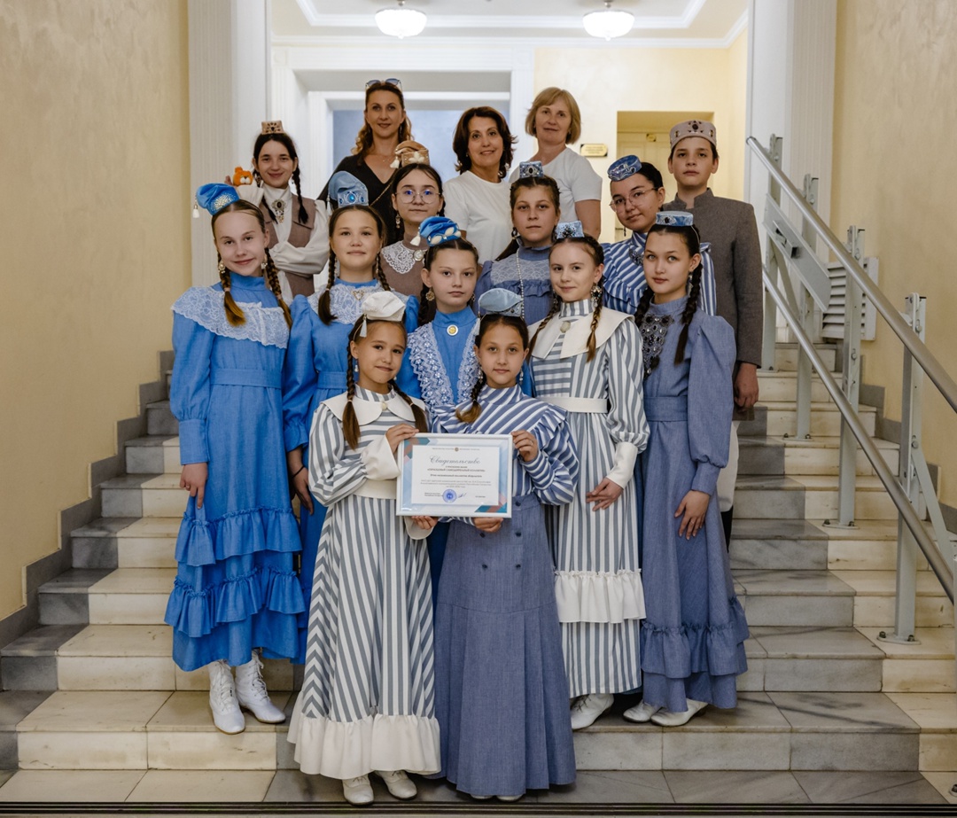 «Карлыгач»: связующая нить поколений