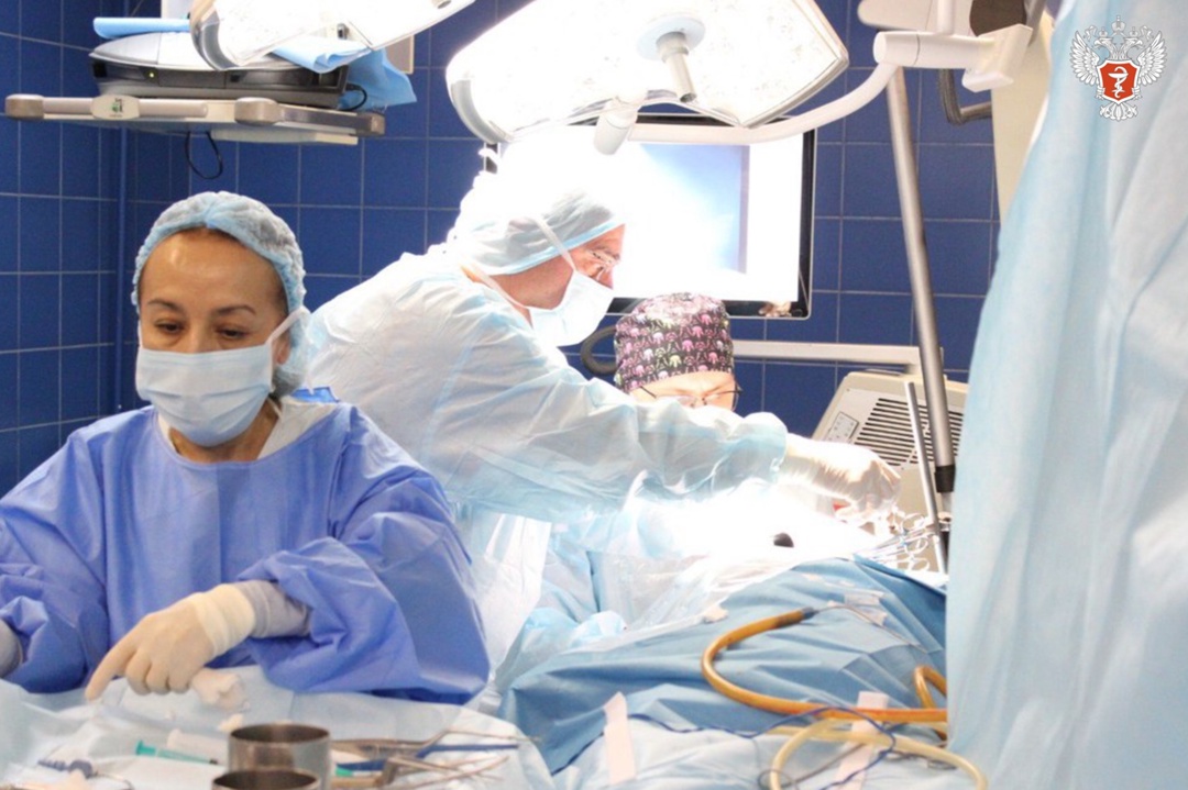 Специалисты федерального центра Минздрава России спасли пациентку с гигантской аневризмой