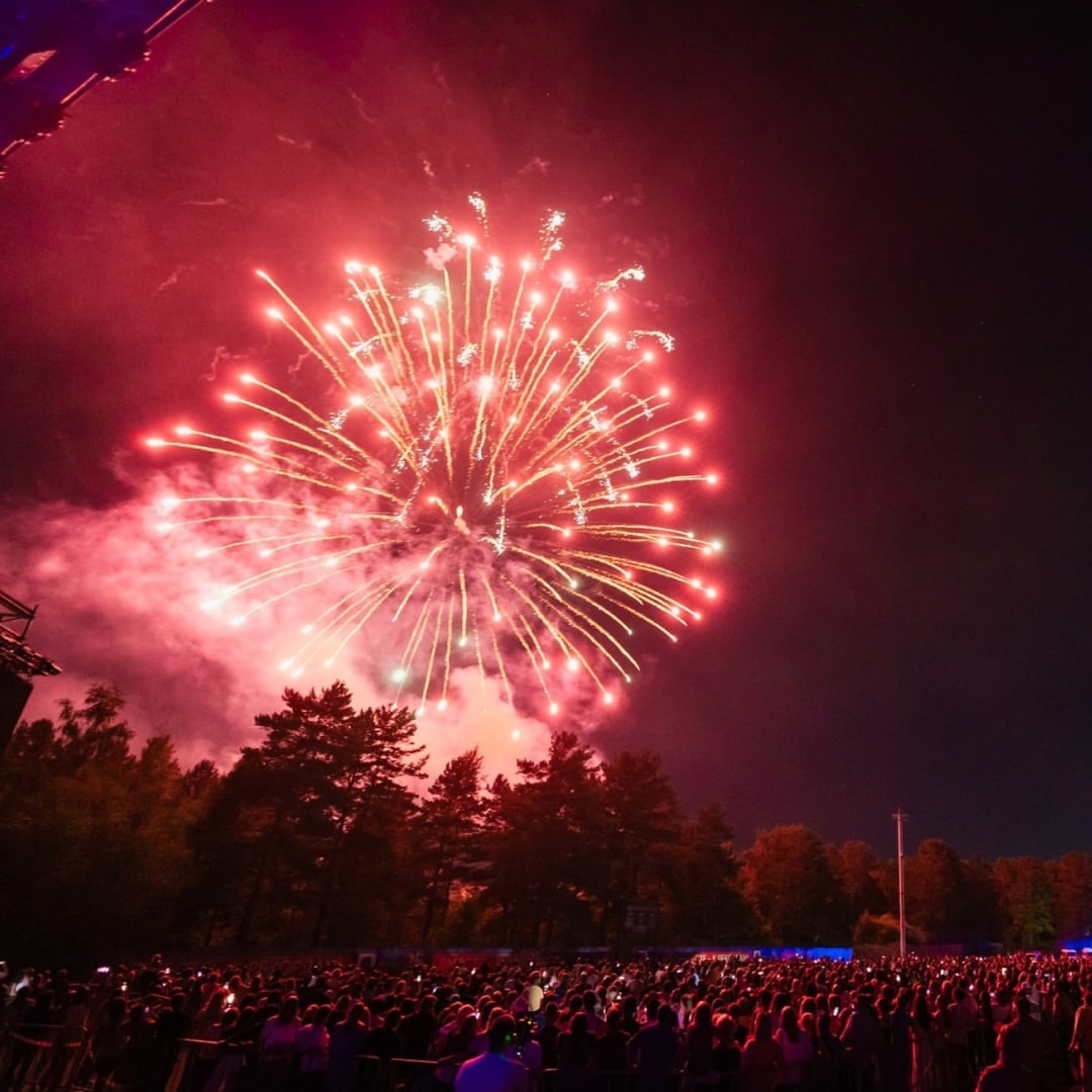 Друзья, вот и завершился наш главный и любимый праздник — День металлурга!