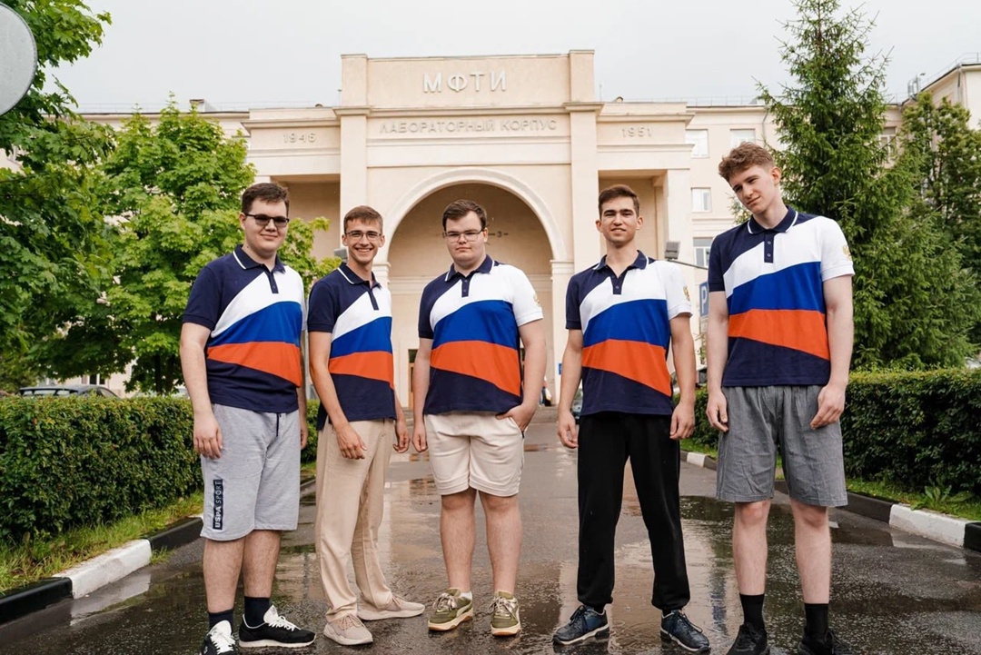 Российские школьники завоевали пять медалей на 55-й Международной олимпиаде по физике