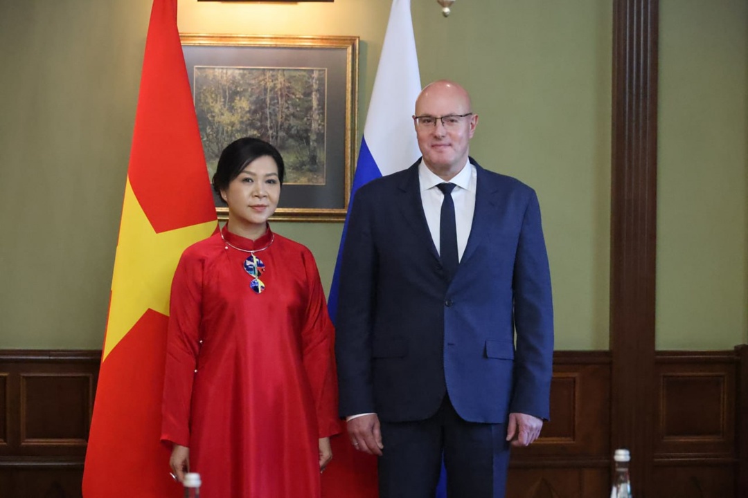 Вице-премьер Дмитрий Чернышенко провел рабочую встречу с Нго Фыонг Ли, супругой генерального секретаря ЦК Компартии Вьетнама То Лама