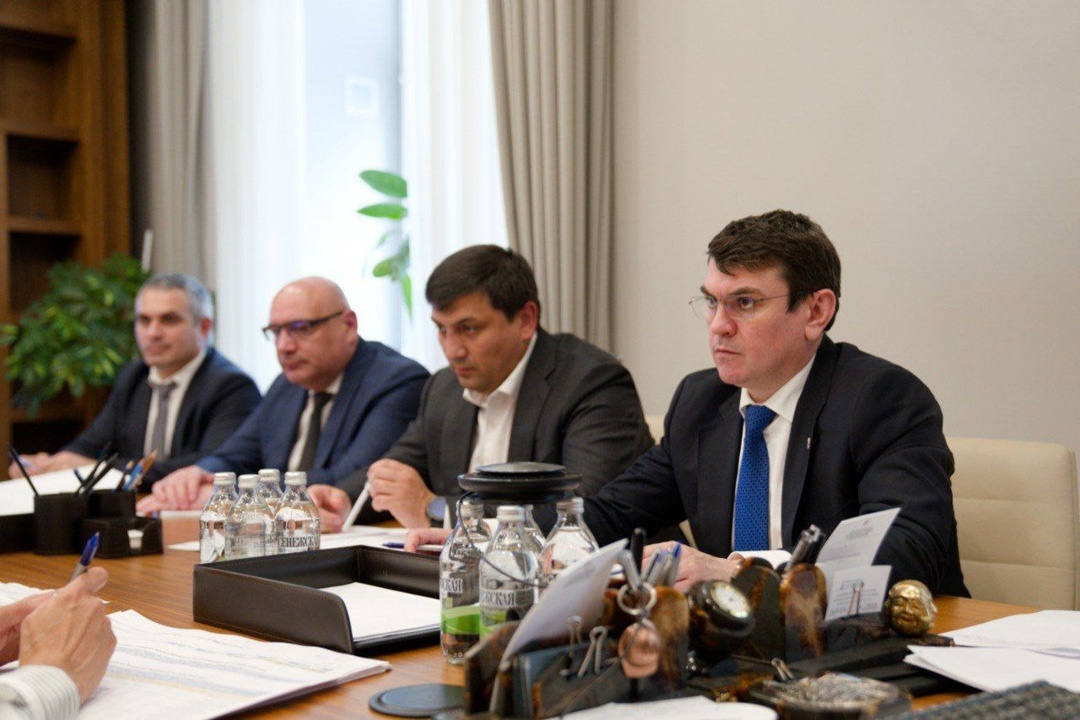 В Минстрое России обсудили реализацию социальных объектов