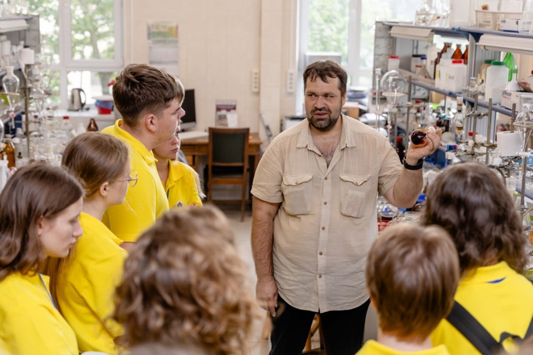 Лето проектов, идей и науки Летняя проектная школа «Роснефти» стартовала в Университетской гимназии МГУ