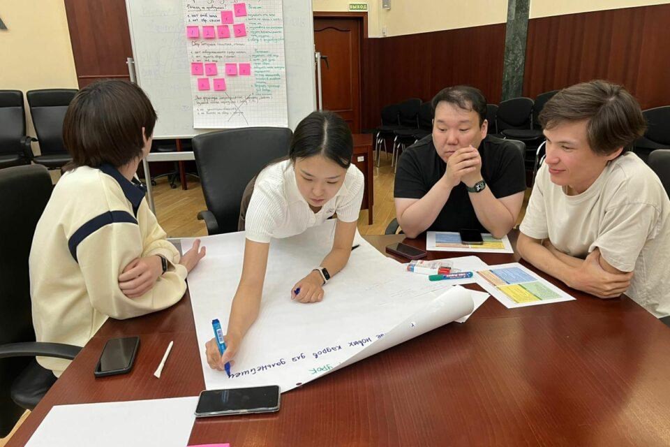 АЛРОСА стремится создавать условия для профессионального роста и реализации способностей каждого участника своей большой команды.