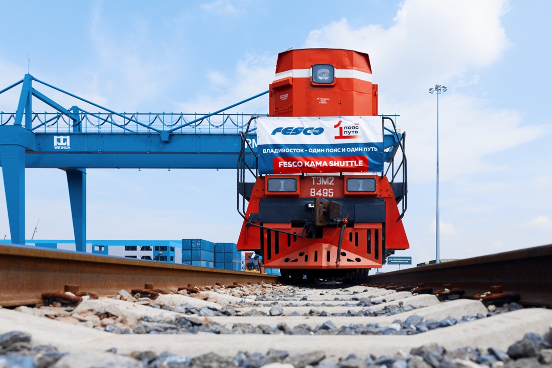 Встречаем поезд в Татарстане! На контейнерный терминал «Один пояс и один путь» прибыл первый импортный состав — о его запуске мы рассказывали совсем недавно.