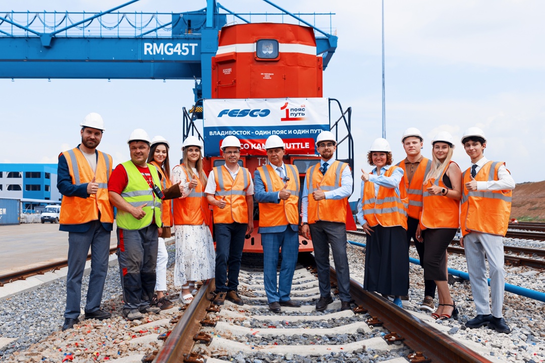 Встречаем поезд в Татарстане! На контейнерный терминал «Один пояс и один путь» прибыл первый импортный состав — о его запуске мы рассказывали совсем недавно.
