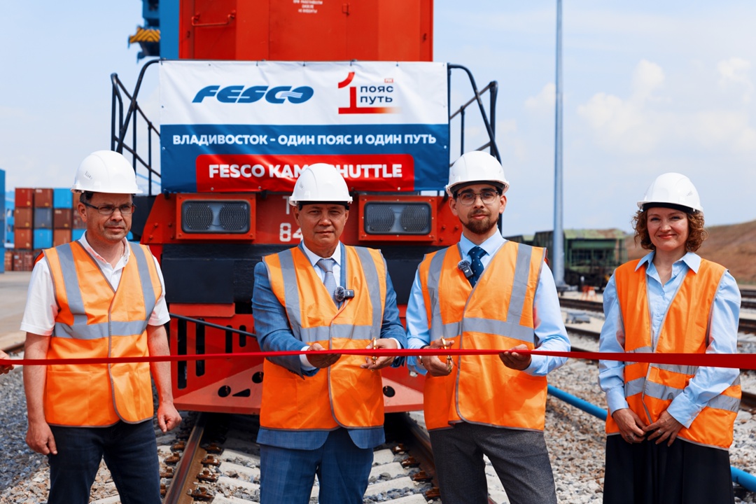 Встречаем поезд в Татарстане! На контейнерный терминал «Один пояс и один путь» прибыл первый импортный состав — о его запуске мы рассказывали совсем недавно.