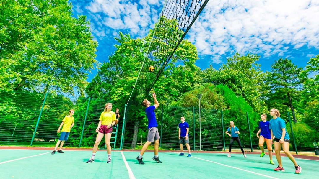 Дмитрий Чернышенко: В июне в оздоровительных лагерях России отдохнули около 3 млн детей