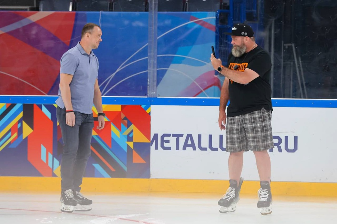 Кто только не приезжал за видео-контентом в Магнитку. Всех тянет ощутить мощь легендарного предприятия, увидеть молодой, но важный в истории нашей страны город