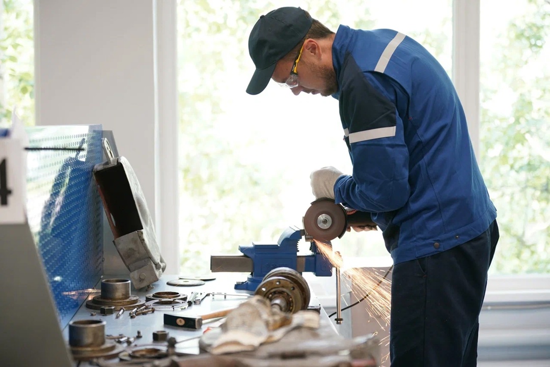 Лучшего слесаря-сборщика России выбрали в Архангельской области.