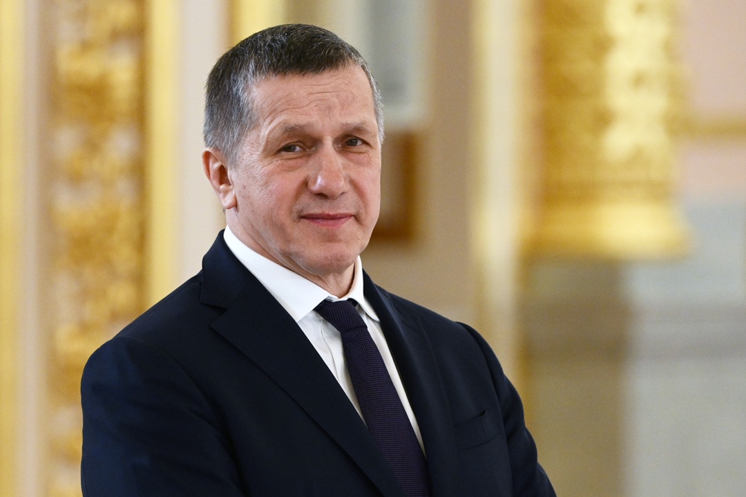 Поздравление вице-премьера – полпреда Президента в Дальневосточном федеральном округе Юрия Трутнева с Днем Военно-Морского Флота России