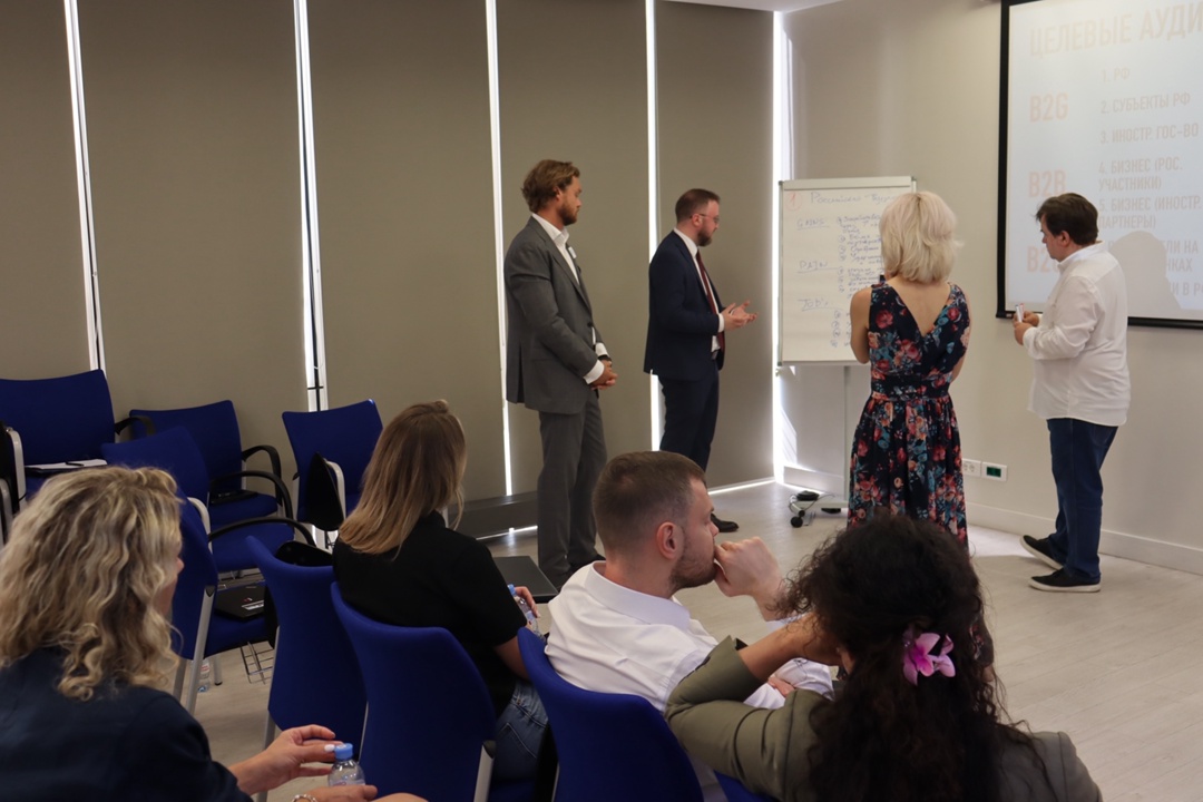 В РЭЦ прошла стратегическая сессия, посвященная дальнейшему развитию и масштабированию программы национального бренда «Сделано в России».