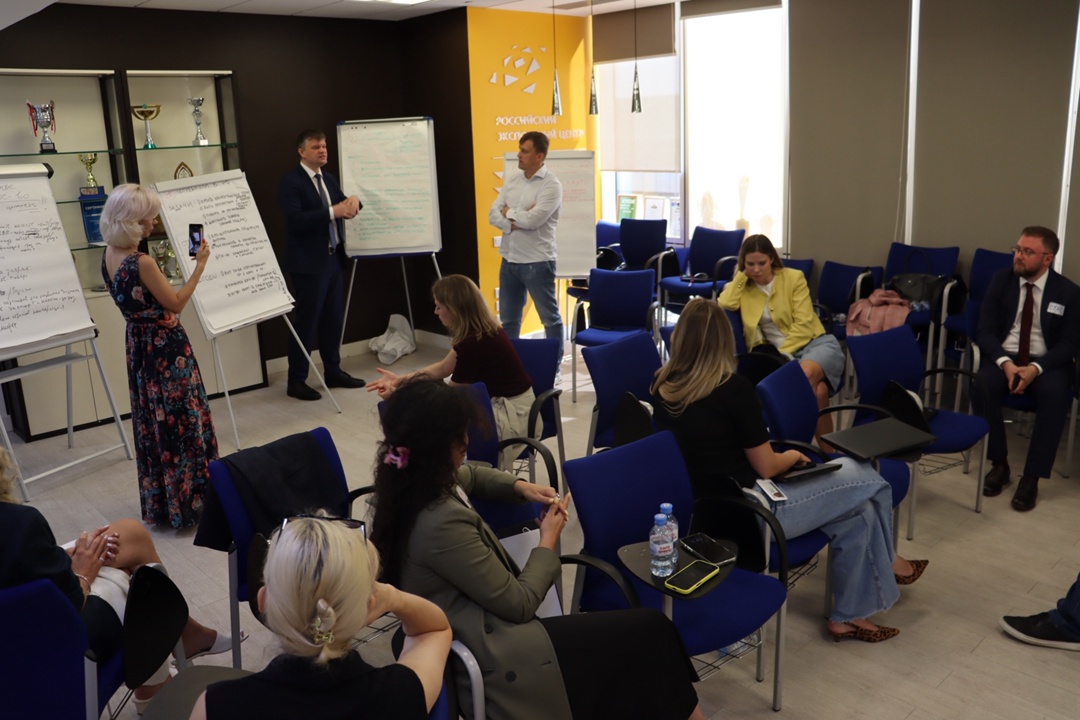 В РЭЦ прошла стратегическая сессия, посвященная дальнейшему развитию и масштабированию программы национального бренда «Сделано в России».