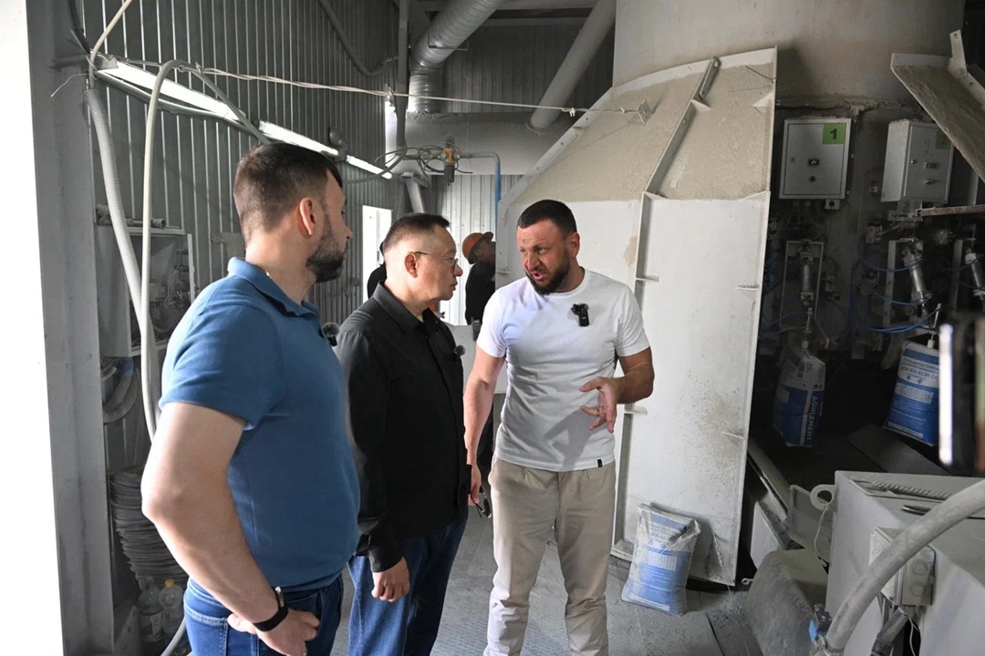 Министр строительства и ЖКХ Ирек Файзуллин посетил с рабочей поездкой Донецкую Народную Республику