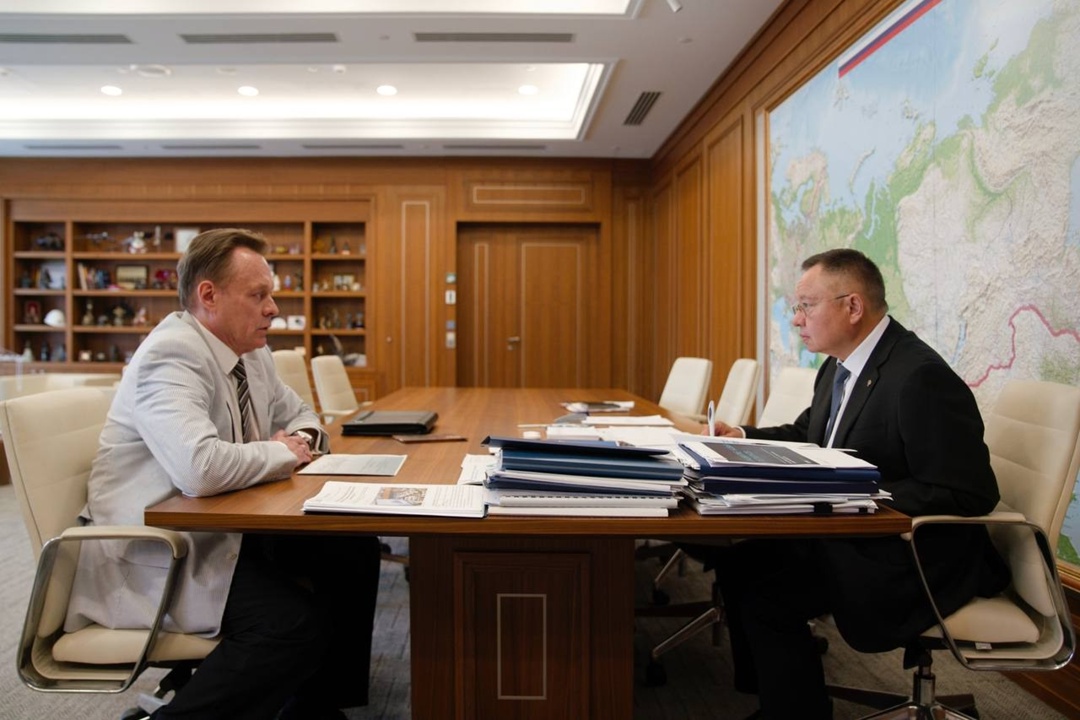 Министр строительства и ЖКХ РФ Ирек Файзуллин провел рабочую встречу с проректором Московского архитектурного института (МАРХИ) по проектному управлению и…