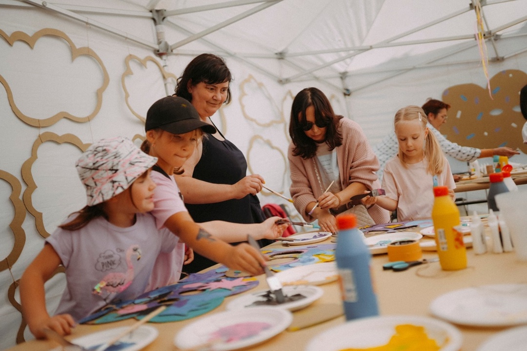 Фестиваль «Табуретка» в Мончегорске: Гоша Куценко, динозавры и кинохлопушки