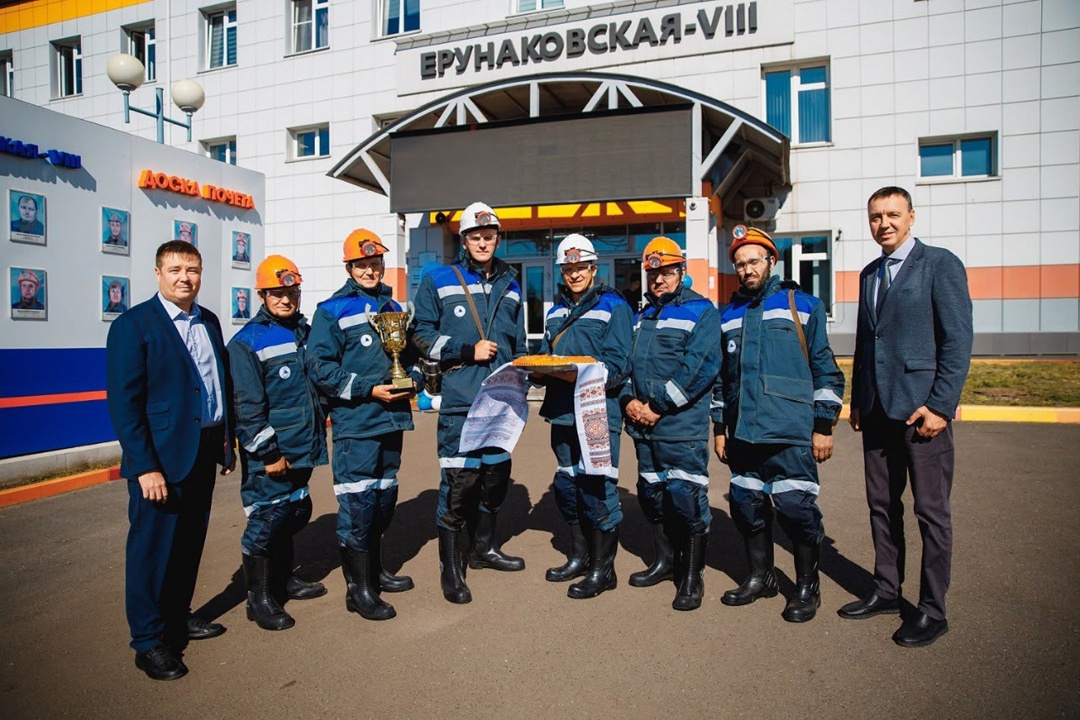Еще один километр! Проходческая бригада Сергея Возмищева участка №8 шахты «Ерунаковская-VIII» прошла 1000 метров горных выработок с начала года