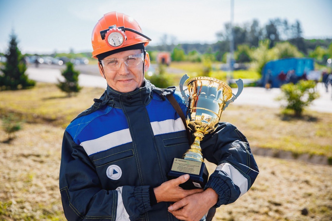 Еще один километр! Проходческая бригада Сергея Возмищева участка №8 шахты «Ерунаковская-VIII» прошла 1000 метров горных выработок с начала года